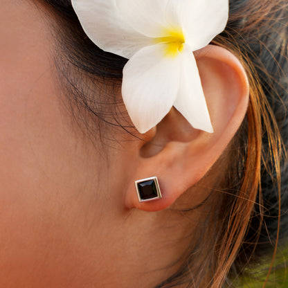 Black Pearl Studs