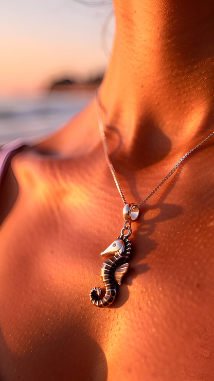 Sea horse pendant