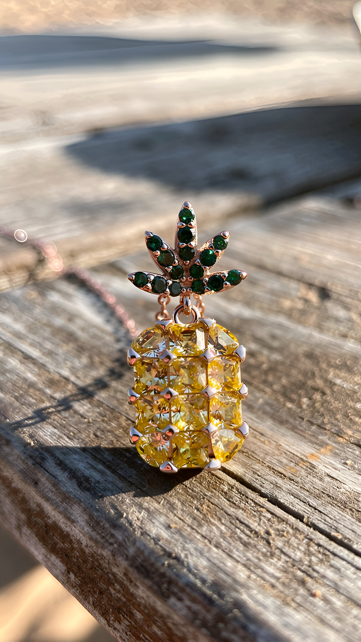 Pineapple pendant chain