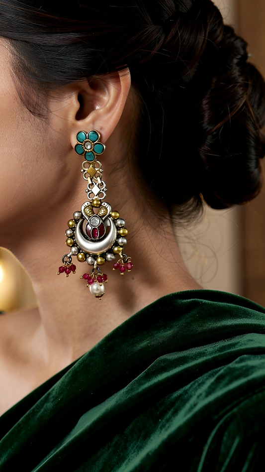 Turquoise bloom drops